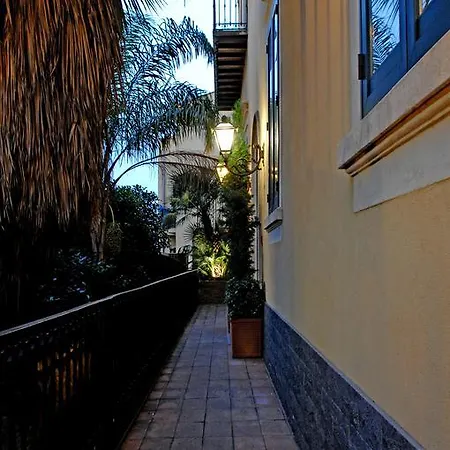 Bed and Breakfast La Vecchia Palma 3*