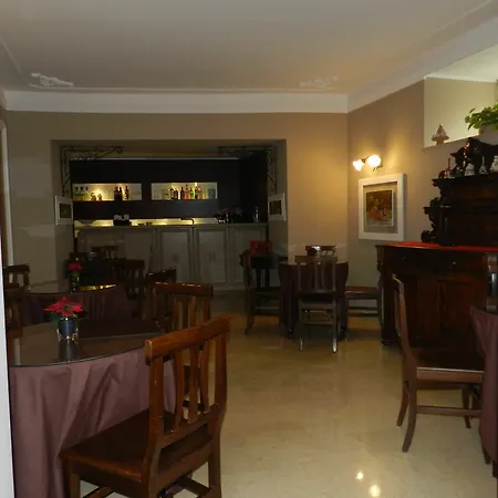 Alojamento de Acomodação e Pequeno-almoço La Vecchia Palma 3*